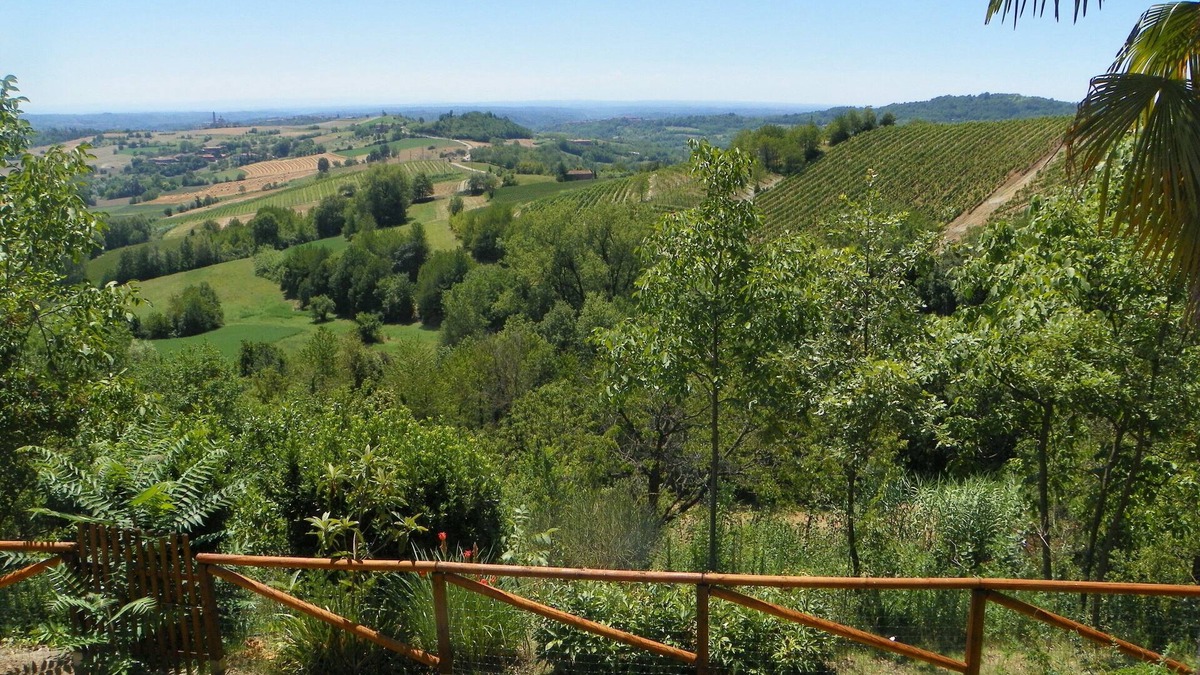 Cocconato House | Cocconato: detached house with private garden and views