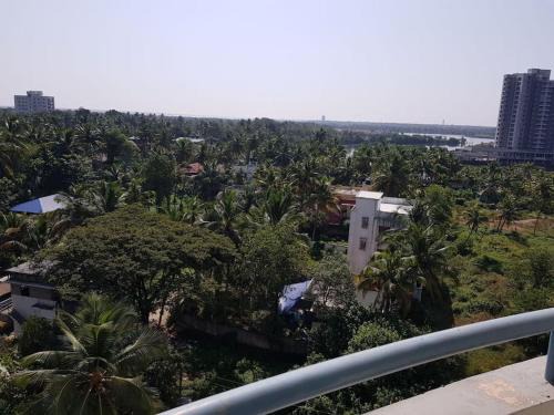 Maradu Apartment | Cochin Lake View No noise peaceful sleep No Noise: 7th floor -Mosquito net, No water problem, generator backup