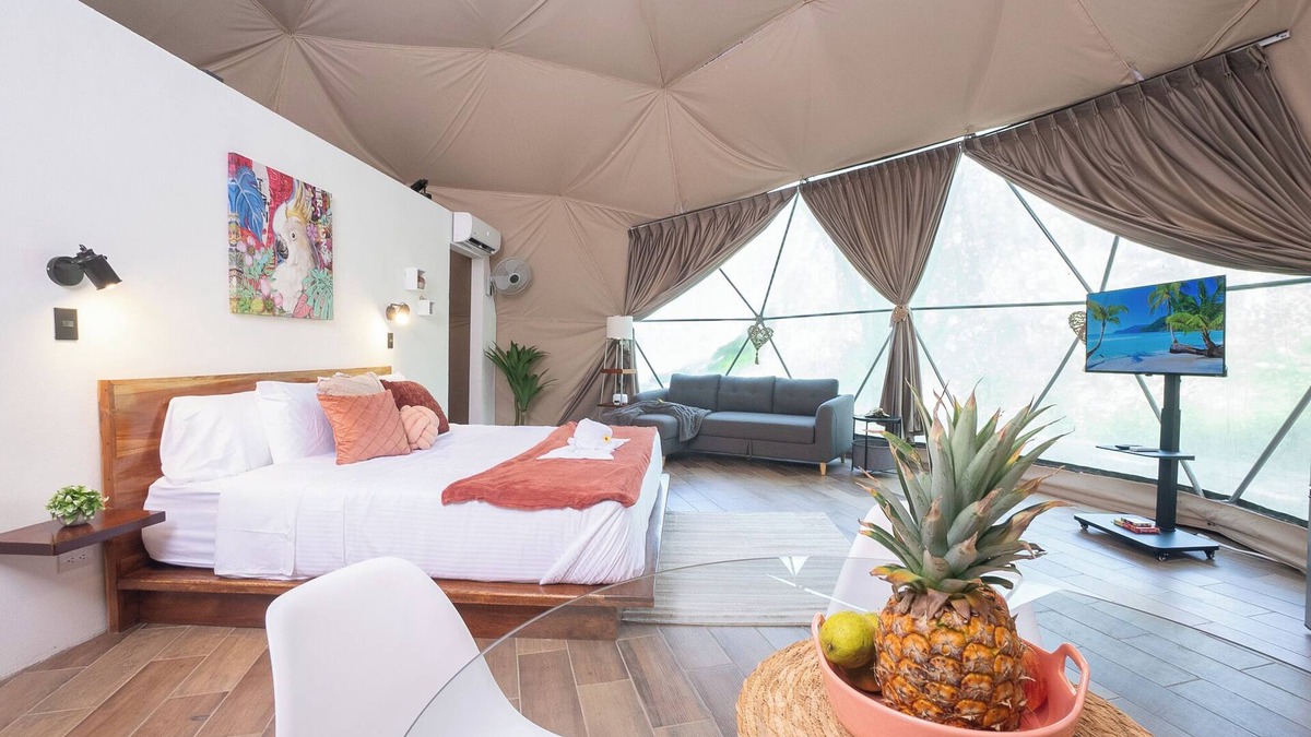 Paquera Cabin | Cockatoo | Unique Dome with pool, near Beach, Isla Tortuga & Bioluminescence!