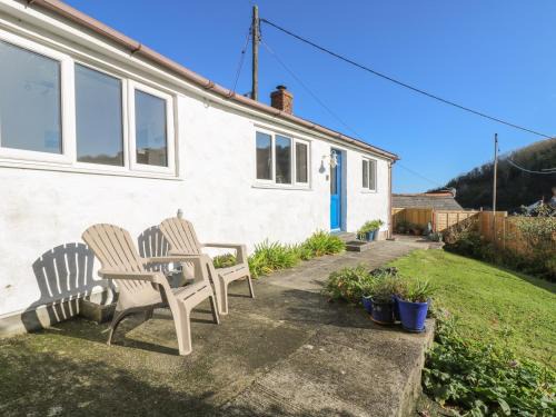 Helford Passage House | Cockle Island Cottage