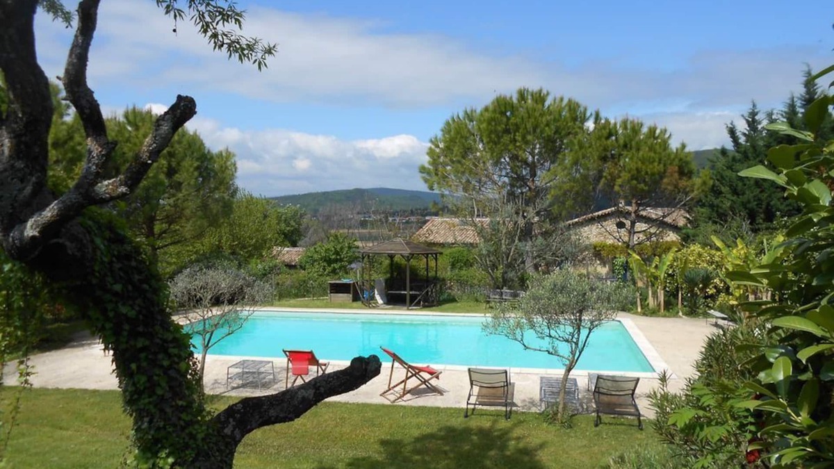 La Laupie House | COCO-colorful house vacation Drôme provençale -