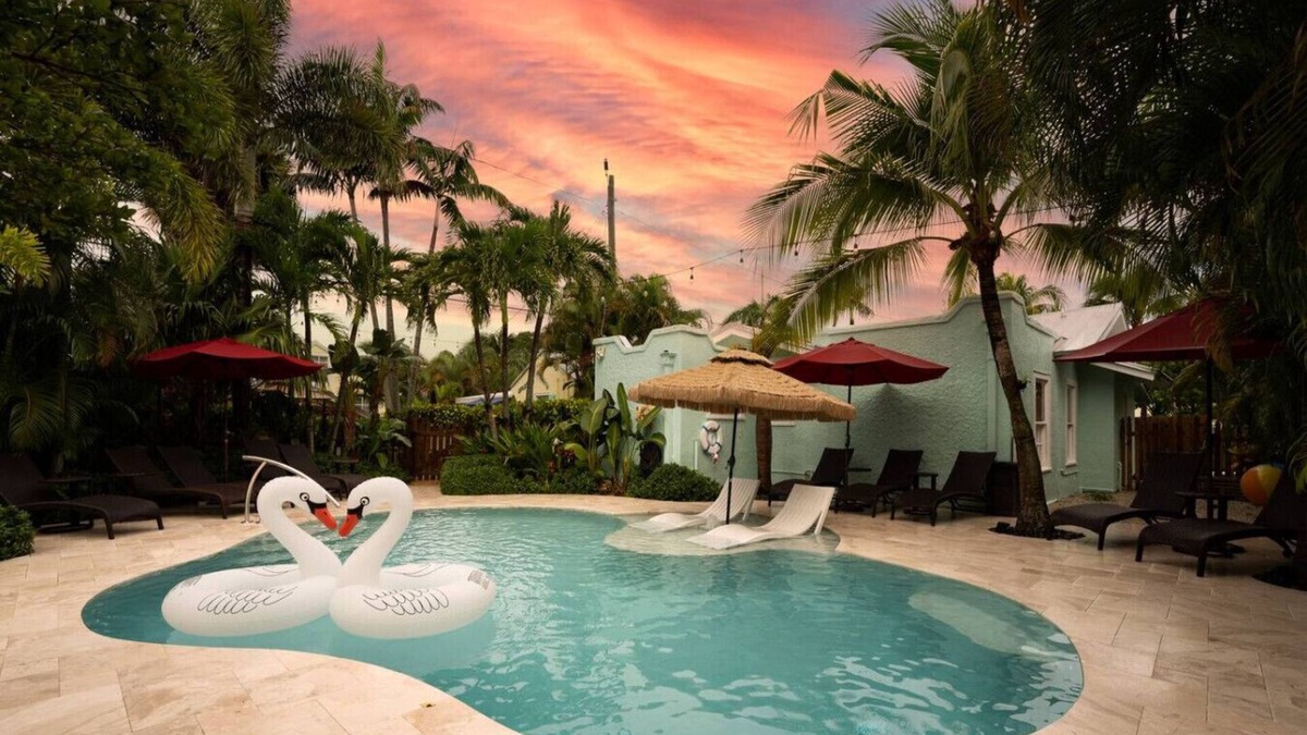 Flamingo Parks House | Coco Plum a Charming Retreat w/Heated Pool