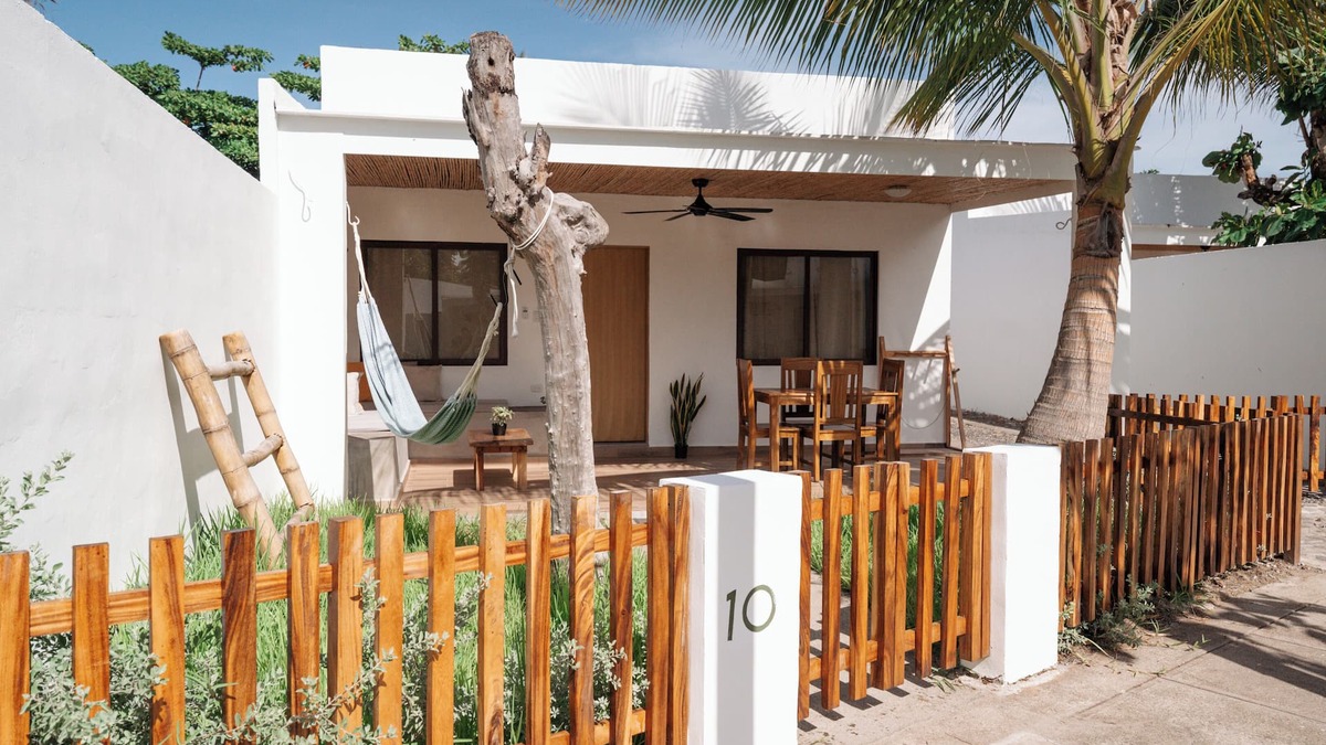 La Libertad Villa | Coco Surf Tropical Village