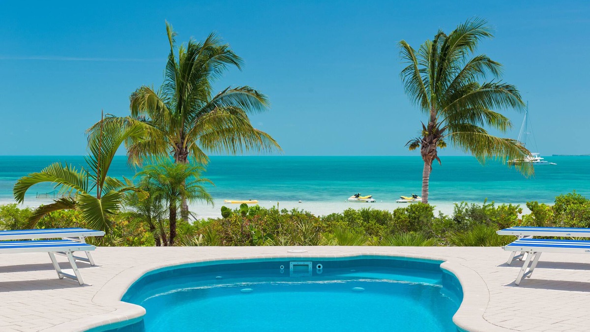 Ocean Point Villa | Coconut Beach Villa! BEACHFRONT! Private Pool! Couples/Families! Fall Discounts!