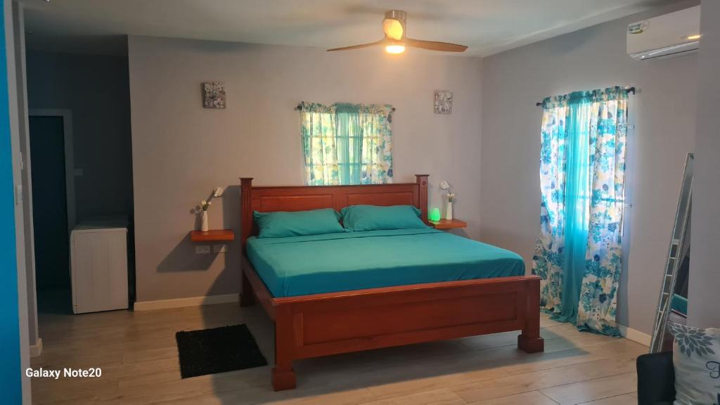St. George's Apartment | Coconut Creek Deluxe Suite