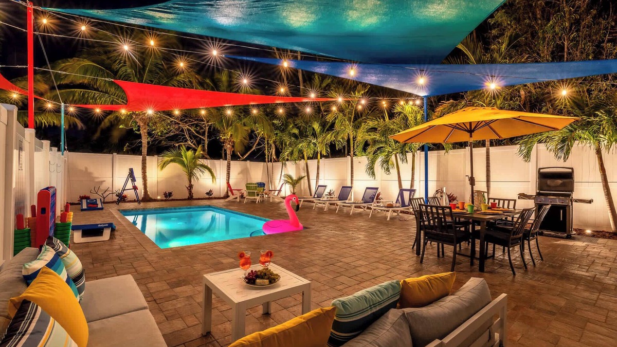 Whitney Beach House | Coconut Dreams | Heated Pool | 4 min to AMI Beach