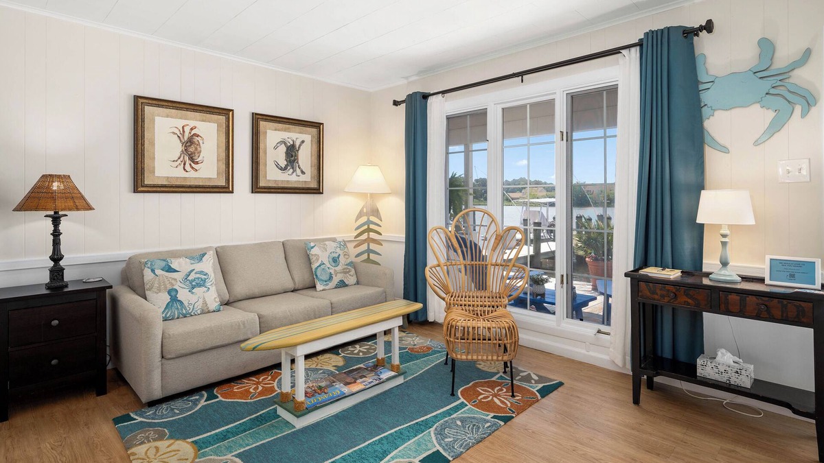 Ocean Pines House | Coconut Grove Cottage at the Inn on Turville Creek
