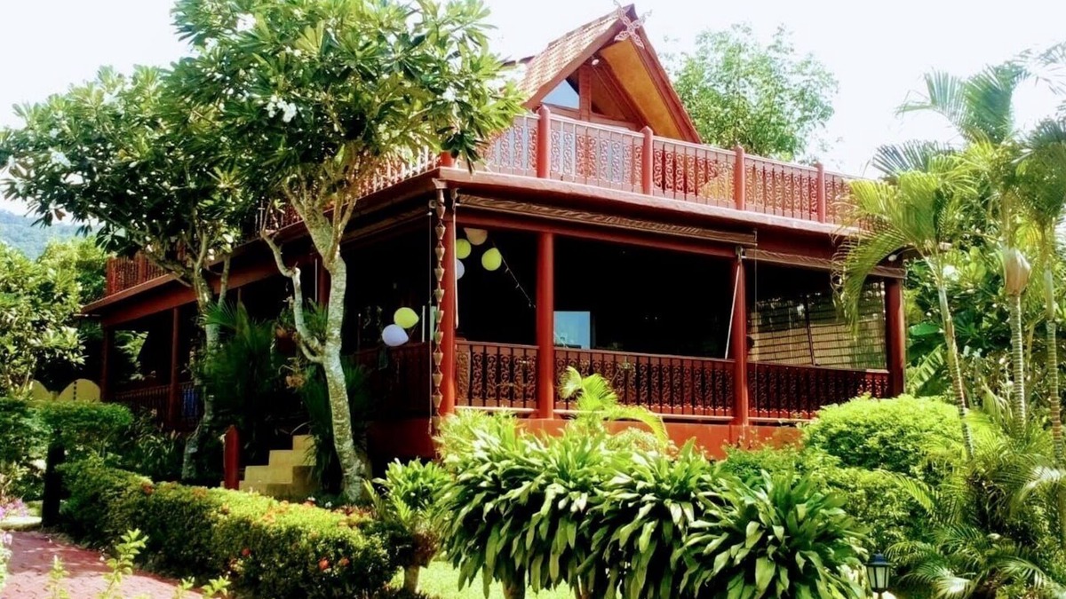 Bang Po Villa | Coconut River beach Holiday Villa