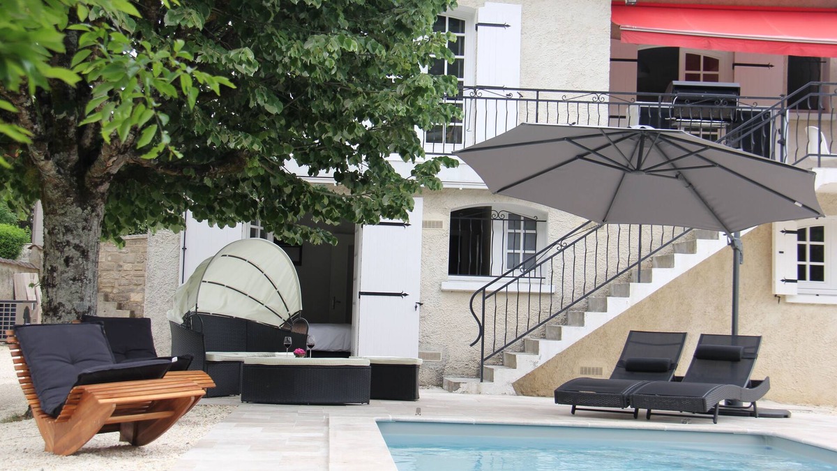 Boutiers-Saint-Trojan Villa | Cocooning by Rés. Les Frugères with heated pool and hottub