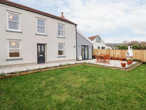 Burry Port House | Coeden Bach
