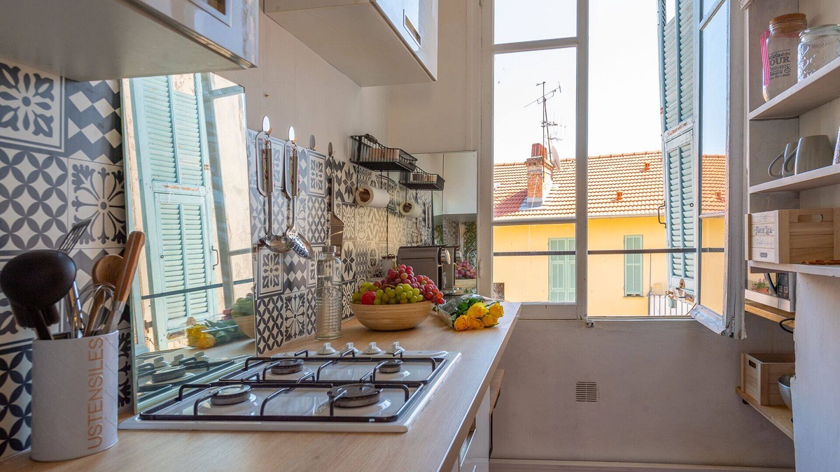 Vernier Apartment | Coeur de Nice, charme Authentique Niçois, terrasse.