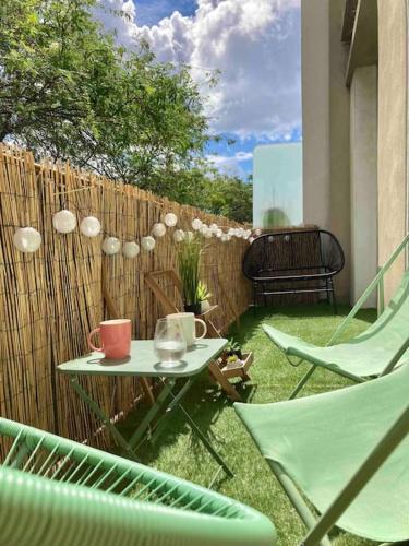Saint-Nazaire Apartment | Coeur de ville, balcon & parking gratuit