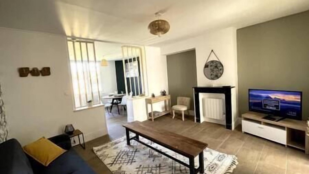 Saint-Pol-sur-Mer Apartment | Coeur de Ville, T2 Cosy & Élégant Avec Jardin