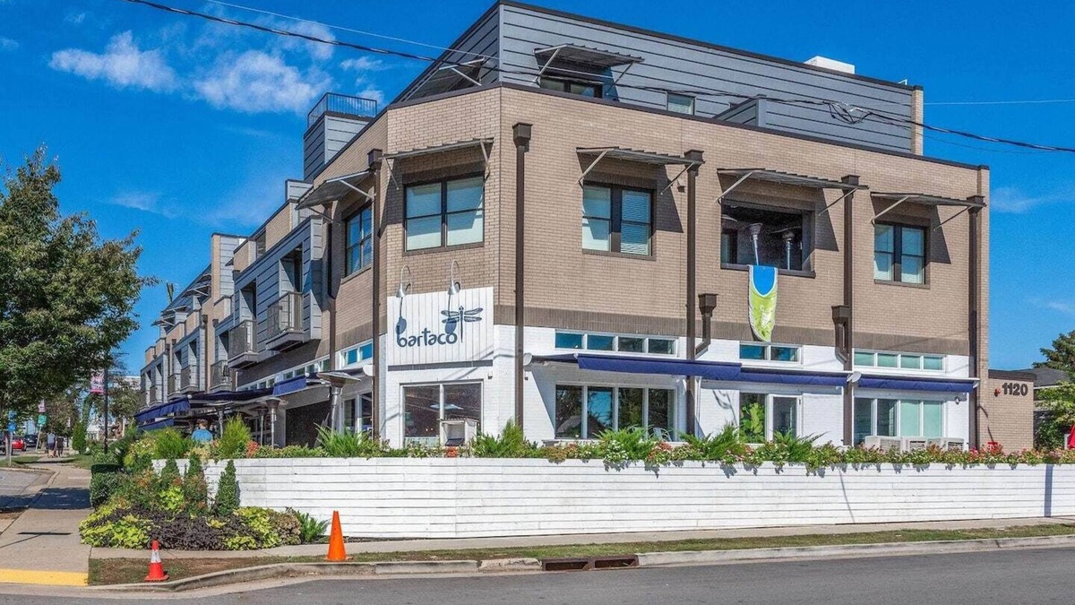 12 South Apartment | Coffee Shops, Restaurants, Bars, Salons and Boutiques, just steps away.