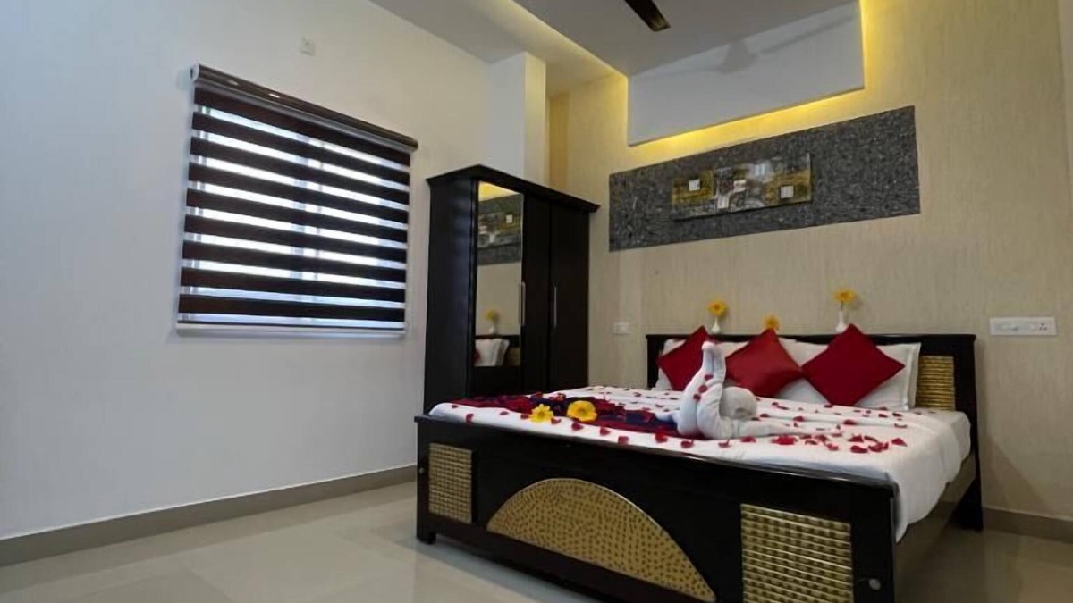 Siddapura Hotel | Cofiya Hotel and Restaurant