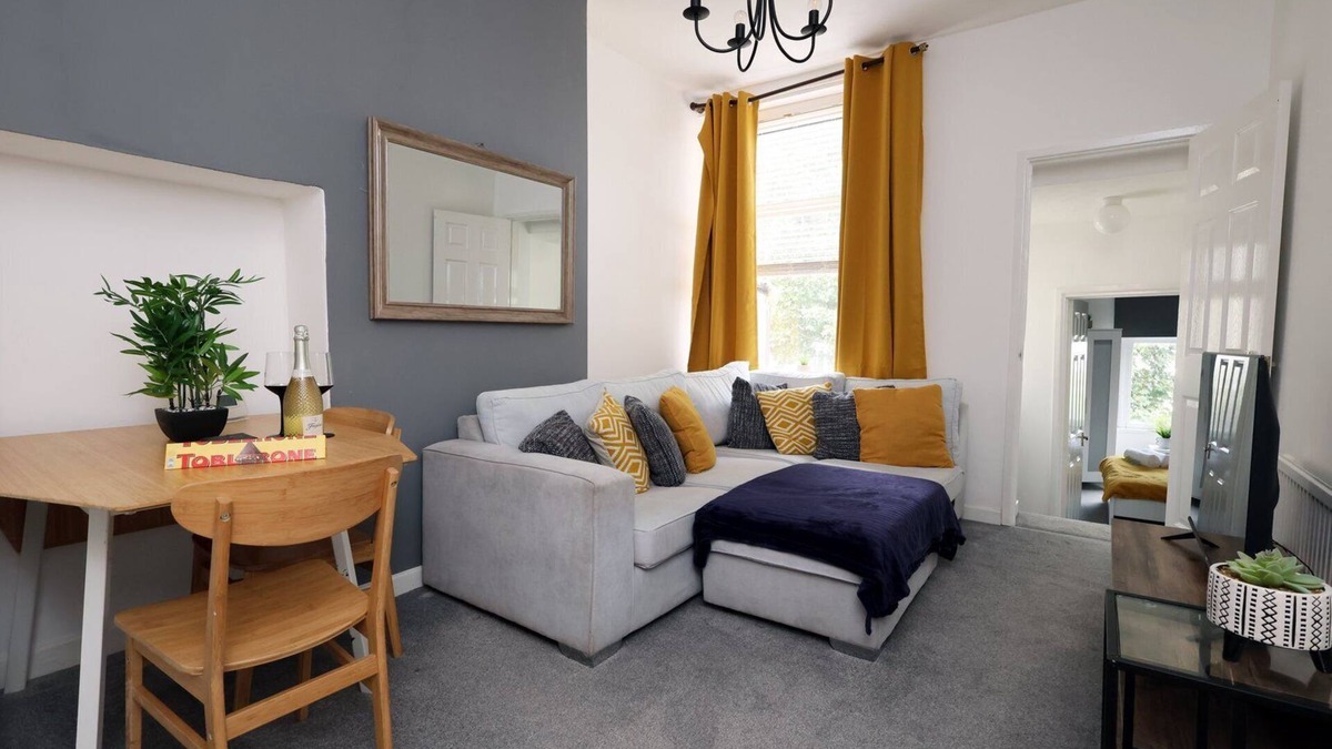 Canton Apartment | Cohost Partners Charming Pontcanna Flat 2BR