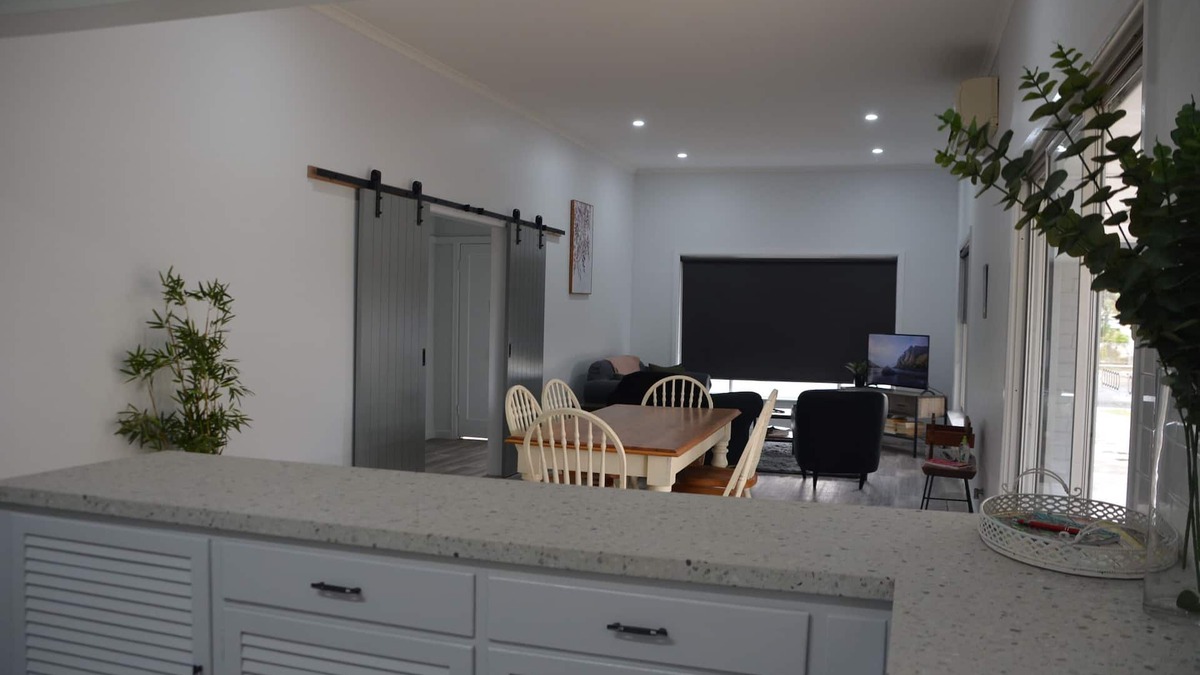Cohuna House | Cohuna Central Holiday House