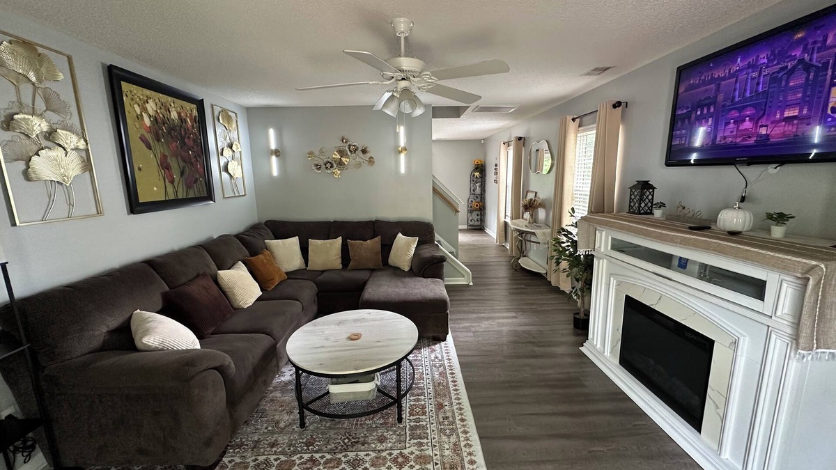 Huntcliff House | Cola Cozy Homes near Ft Jackson