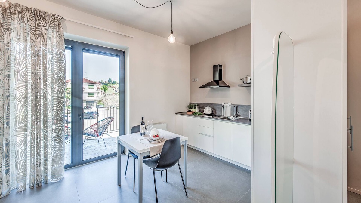 Barolo Apartment | COLBERT HOUSE BAROLO, UNIT 2