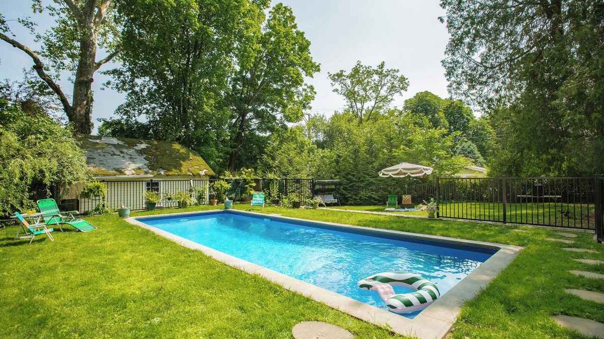 Philipstown House | Cold Spring Village Maisonette with Pool