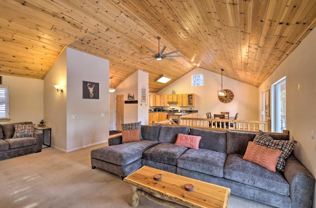 Cold Springs House | Cold Springs Mountain Cabin Hot Tub and Generator