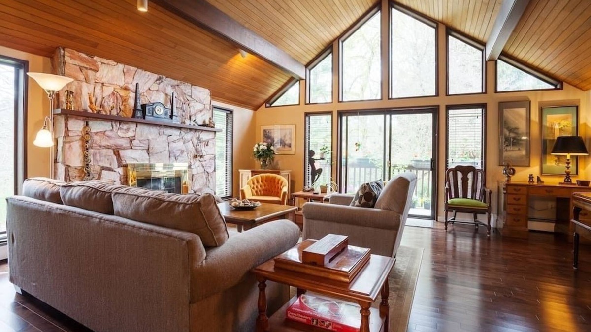 North Saanich Bed & Breakfast | Coles Bay Vacation Retreat