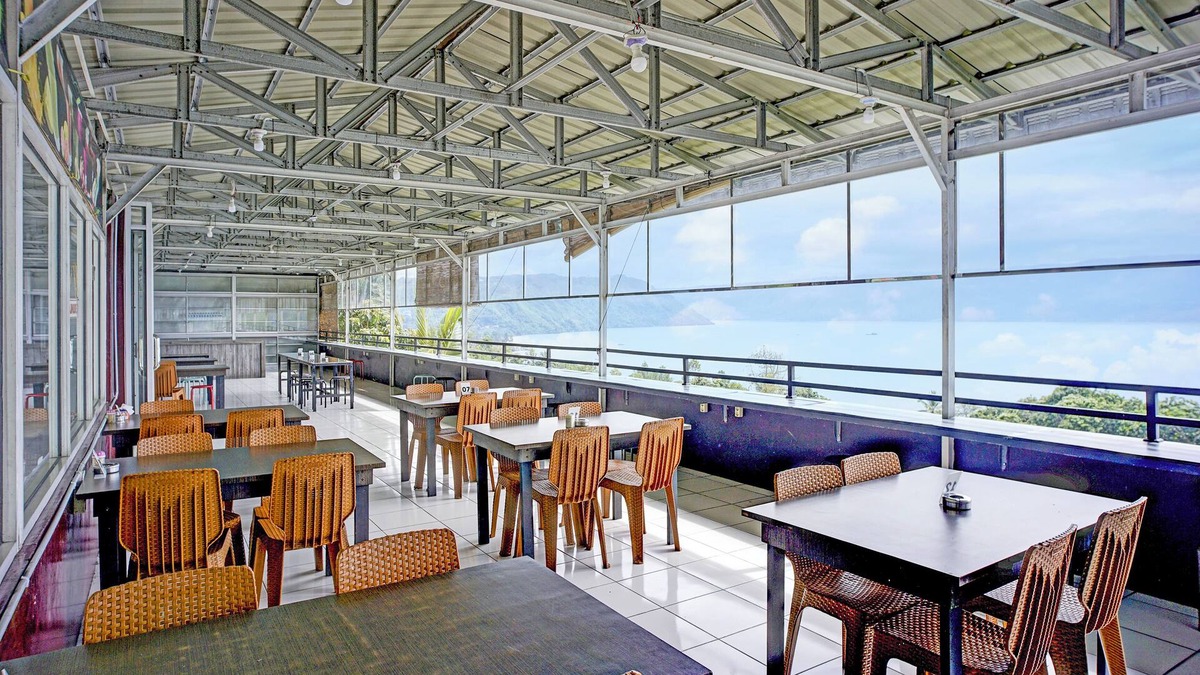 Parapat Hotel | Collection O Gapura Hotel Near Parapat Penatapan Danau Toba