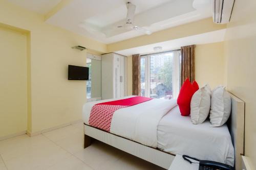 Jogeshwari West Hotel | Collection O Grand Corp Inn