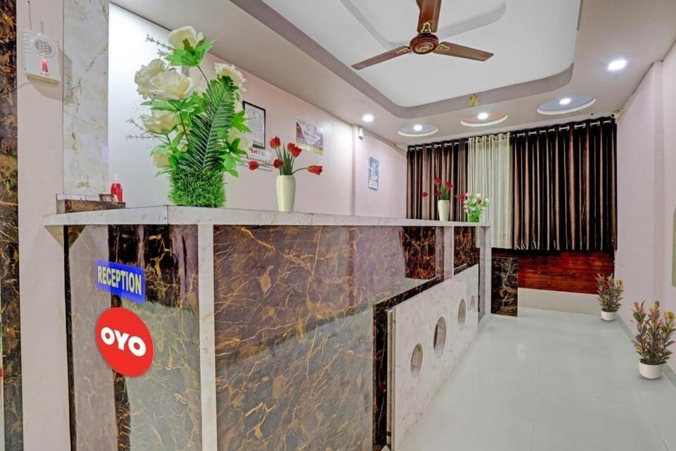 Visnagar Hotel | Collection O Hotel Shiv Villa