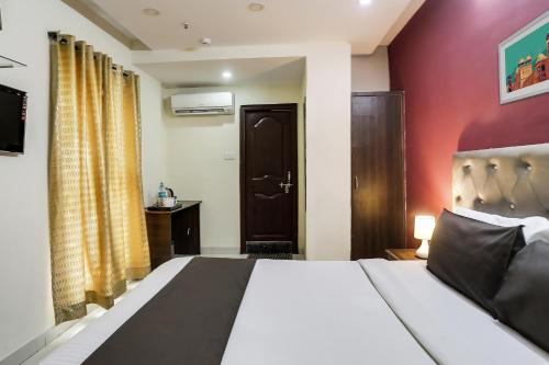 Secunderabad Hotel | Collection O Lotus Grand