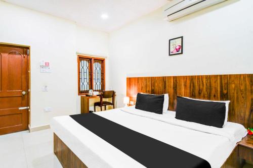 Ameerpet Hotel | Collection O Townvilla Guesthouse