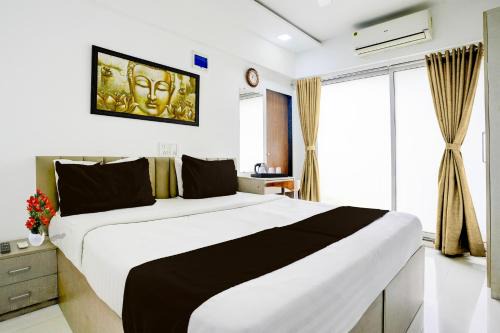 Thane West Hotel | Collection O Viviana Mall Thane West Formerly Athithi Stays