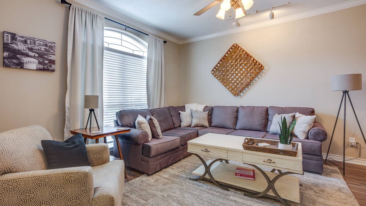 Wellborn Condo | College Station Retreat Near Texas A & M!