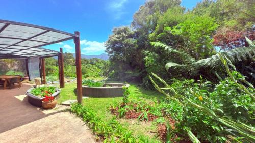 Collingwood House | Collingwood Escape - Spacious and Modern Getaway in Collingwood with a View