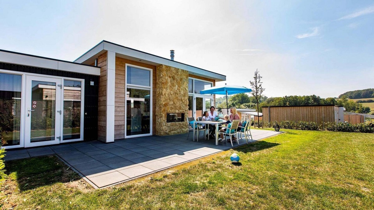 Strucht Ski Chalet | ✓ Collosseo at Residence Valkenburg ✓ Holiday home for 4 persons ✓ Located in Valkenburg (Schin op Geul) ✓ Holiday resort in South Limburg, near Maastricht ✓ Book directly at the resort