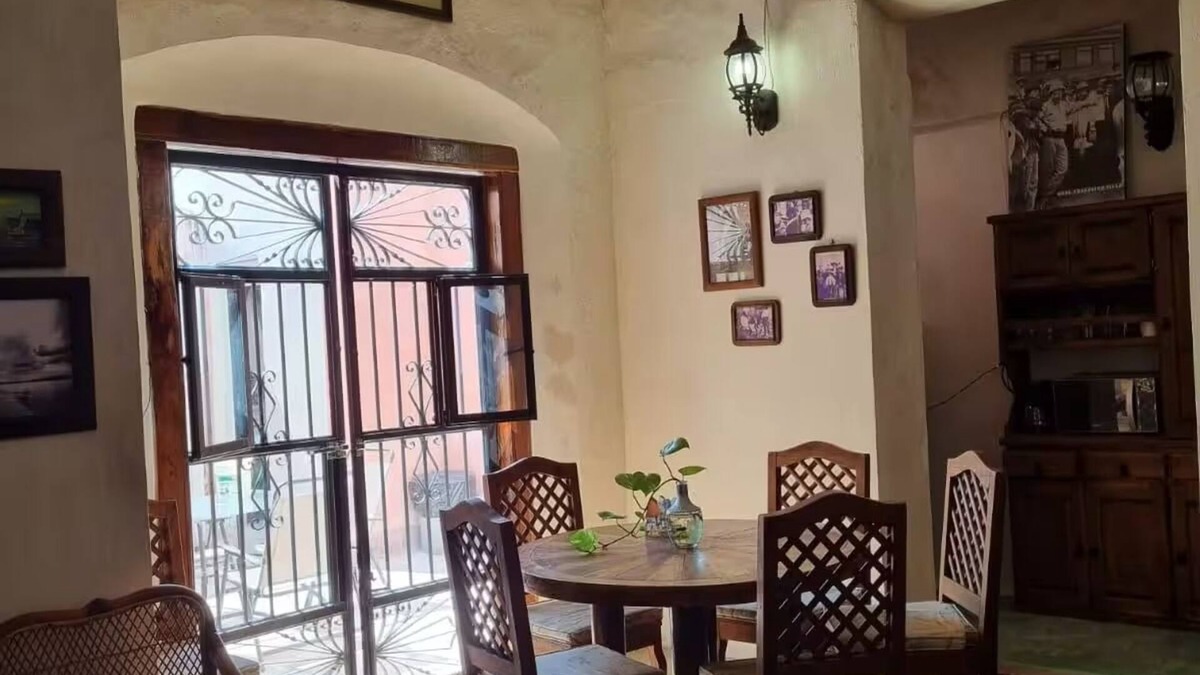 Zona Centro House | Colonial House "Revolución" in the old neighborhood of San Román