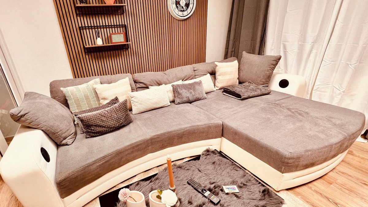 Lindenthal Apartment | Cologne LUXE Living: Cologne Sülz Perfect location - 4min. Bus & Train - University Hospital Cologne