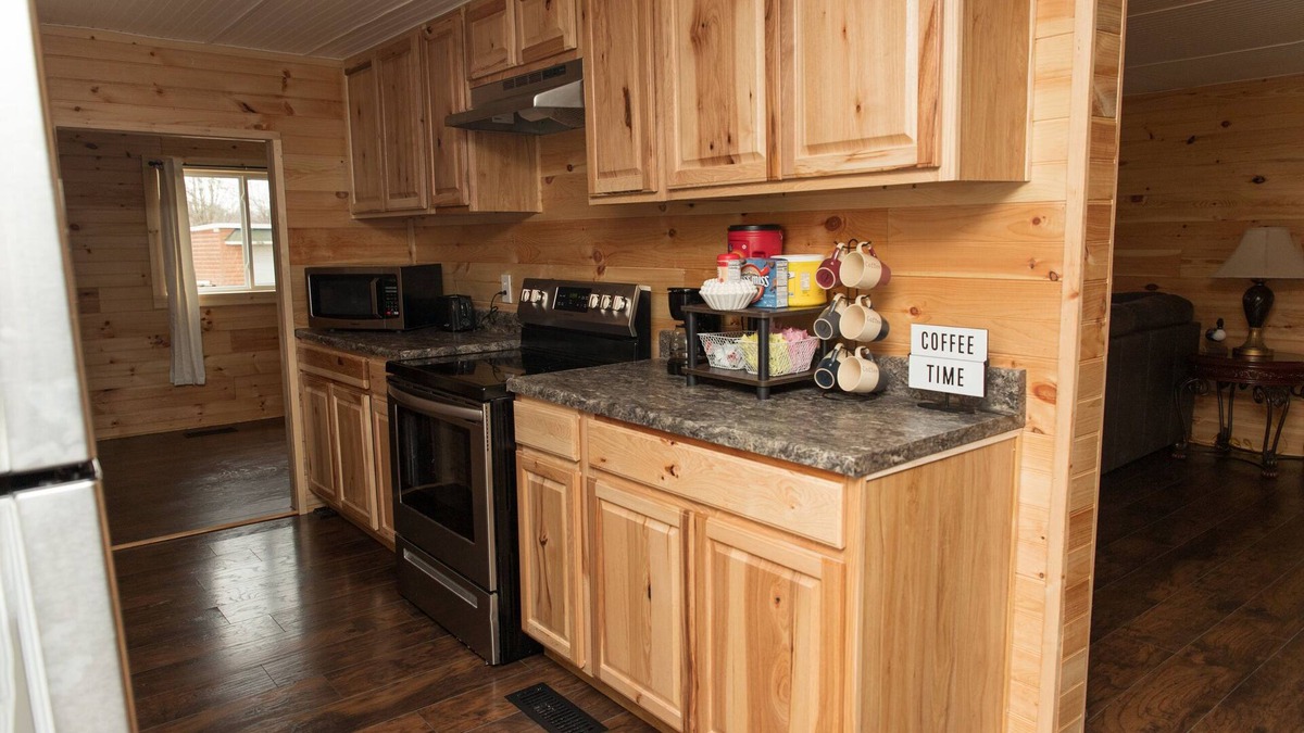 Paducah Cabin | Colonels' Cabin at Ramp 11 Retreat by Concord Sun