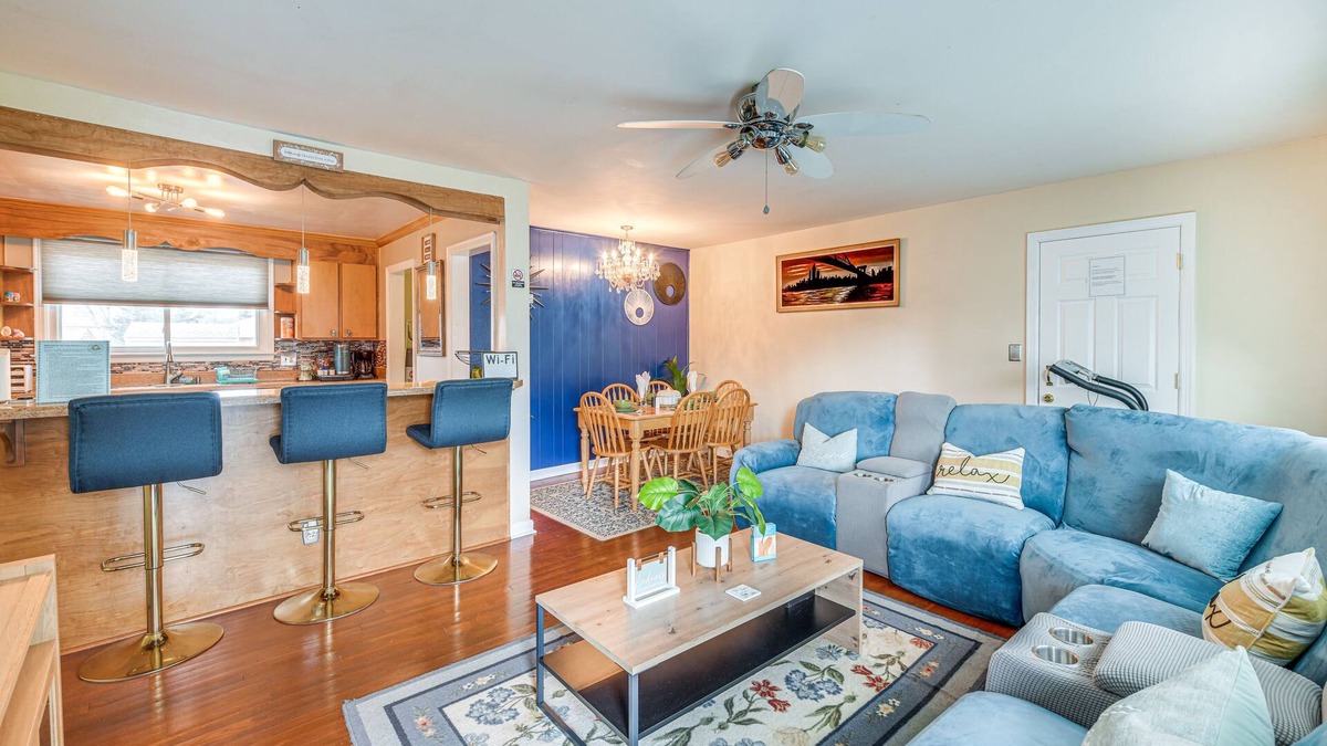 Colonial Heights House | Colonial Heights Home w/Large Yard & BBQ Grill!