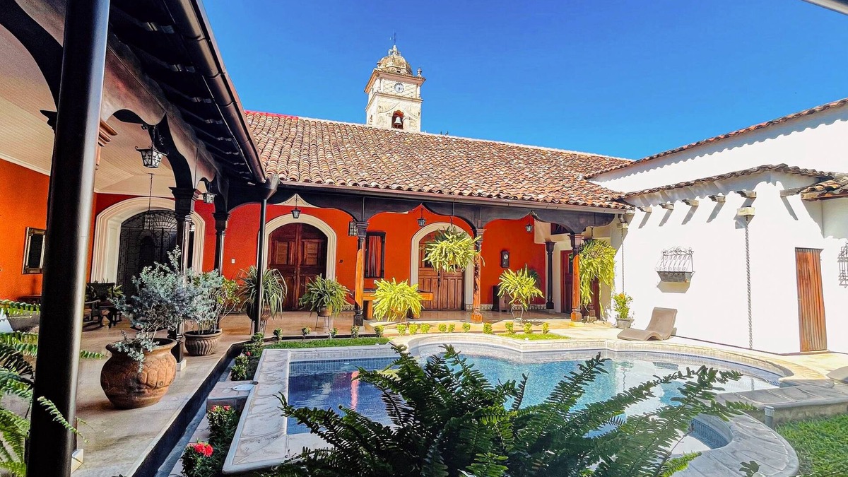 Granada House | 'Colonial House'