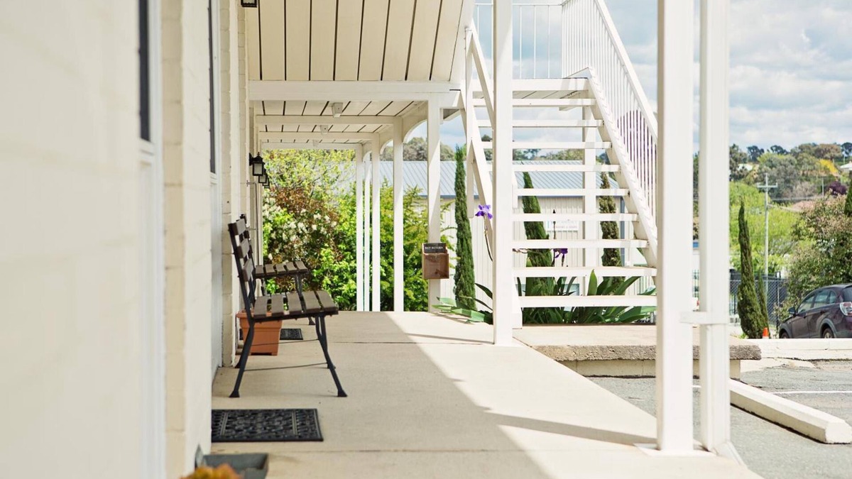 Yass Hotel | Colonial Lodge Motor Inn Yass