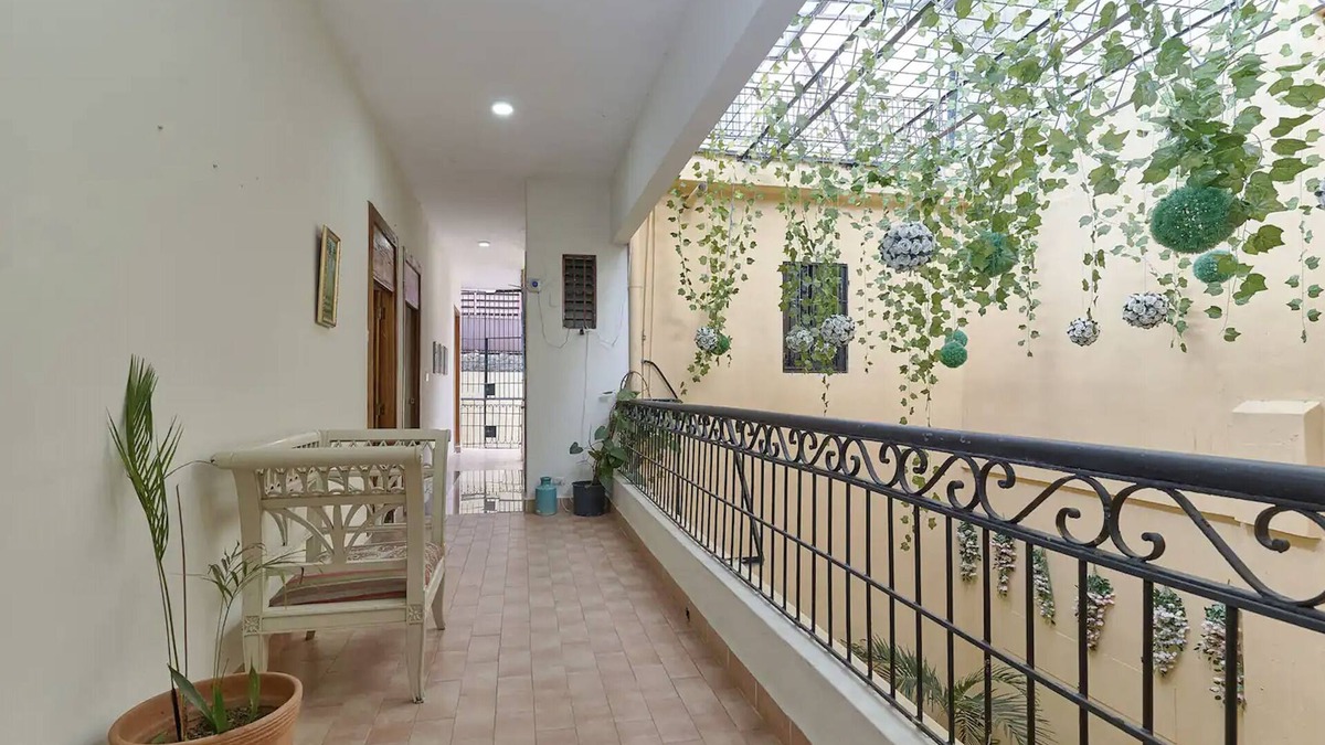 Zona Colonial Hotel | Colonial Oasis: Stylish Retreat with Free WiFi and Invigorating Hot Water