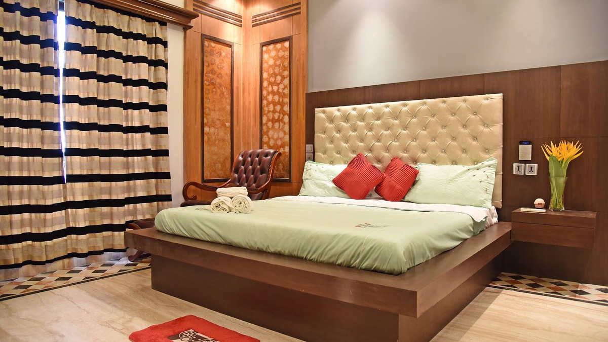 Park Street House | Colonial Room|Park Street is 1 Km away|WIFI|TV|AC