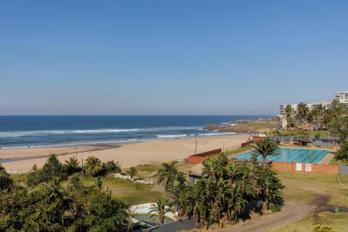 Margate Beach Apartment | Colonial Sands 305