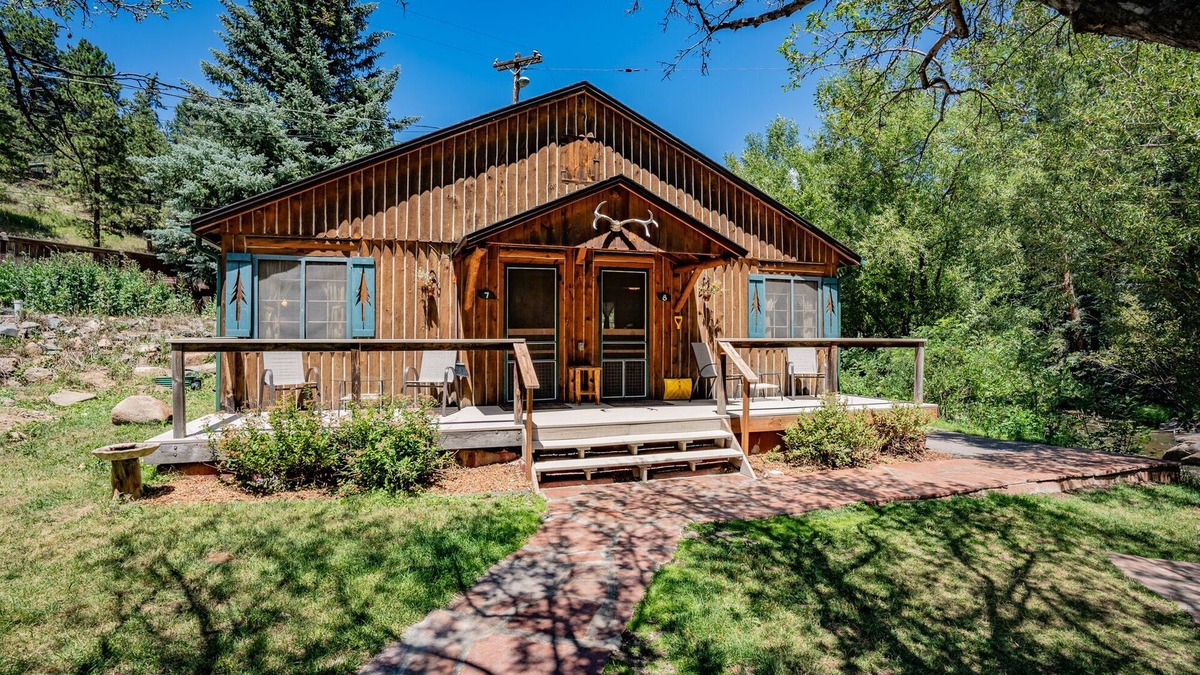 Evergreen Cabin | Colorado Bear Creek Cabin 7