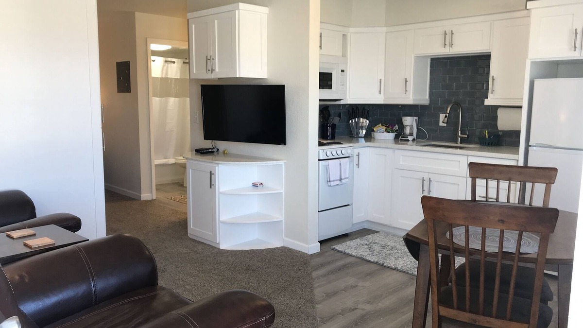 Bullhead City Apartment | Colorado River Retreat, Stay and Play on the river.