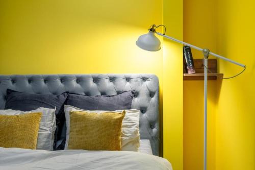 Grizinkalns Apartment | Colorful Apartments Y