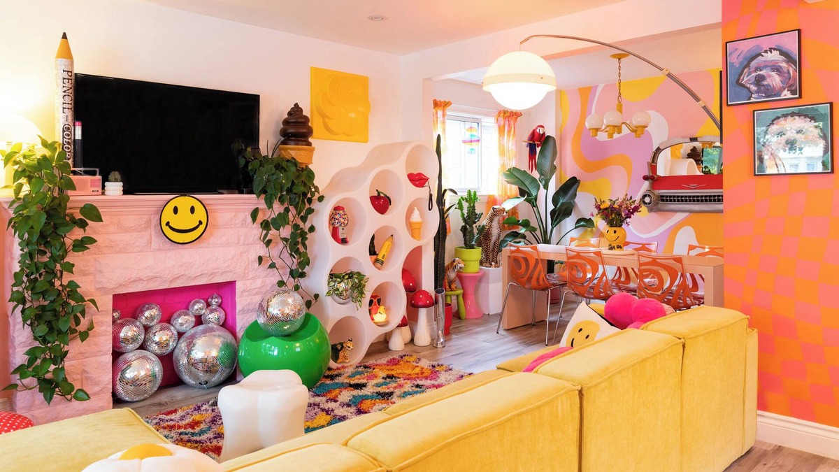 Hamilton House | Colorful & Funky Getaway – A Vintage Dream Come True