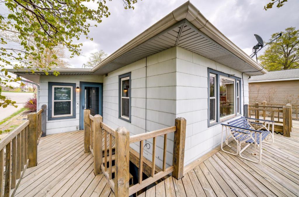 Columbia City House | Columbia City Vacation Rental with Lake Access