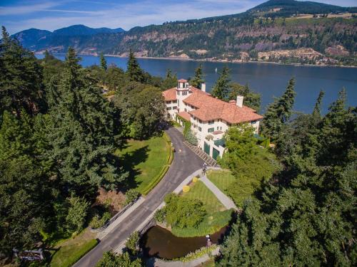 Hood River Hotel | Columbia Gorge Hotel & Spa